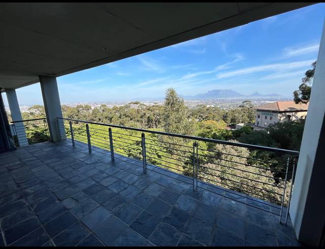 734M² OFFICE TO LET IN PLATTEKLOOF